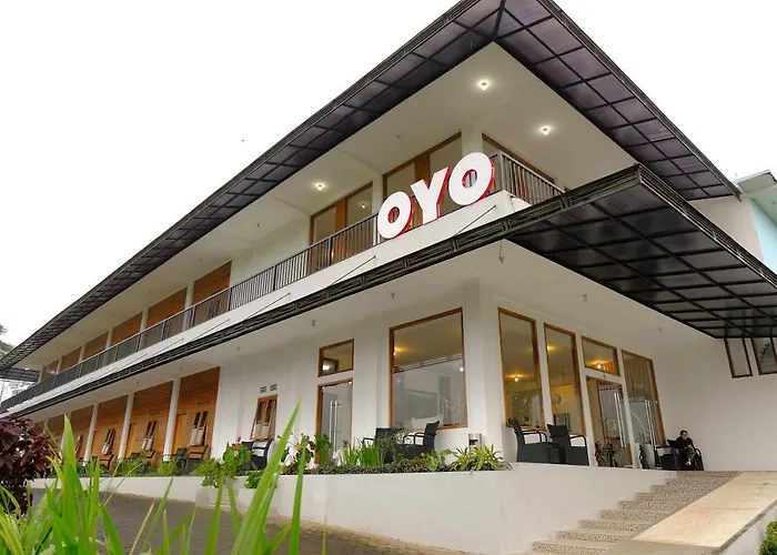 Oyo 446 Hotel Kawi Surapatha Malang